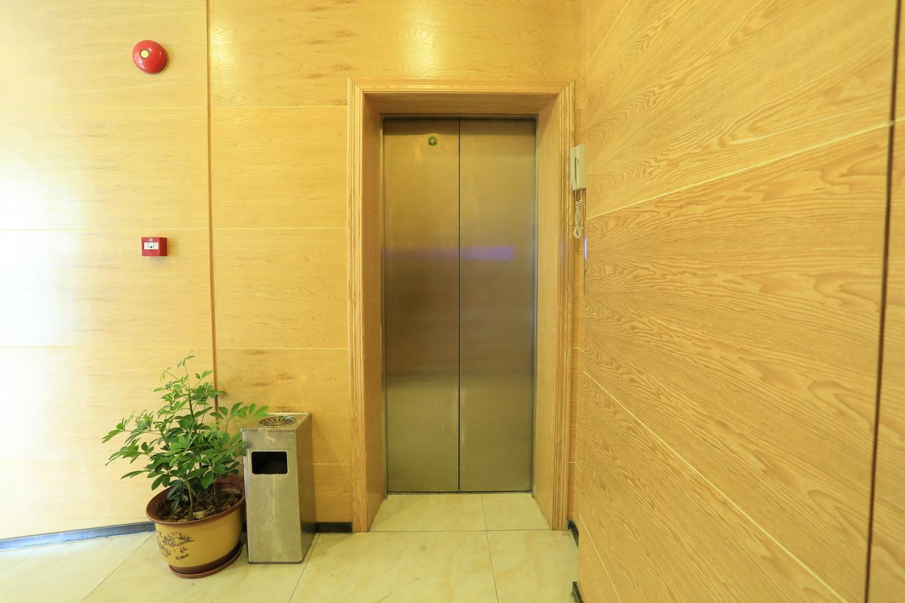 Oyo8001 Tiandi Hotel Sencsen Kültér fotó