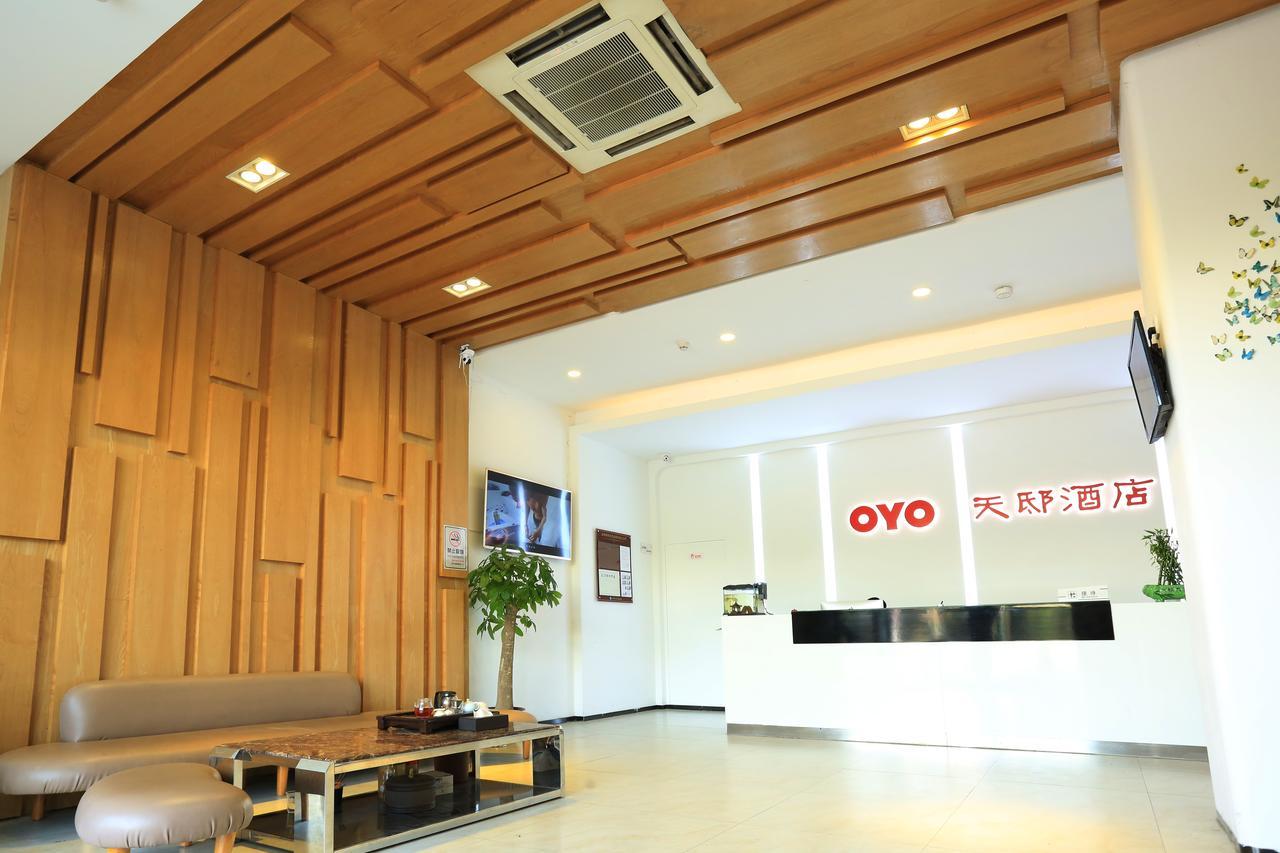 Oyo8001 Tiandi Hotel Sencsen Kültér fotó