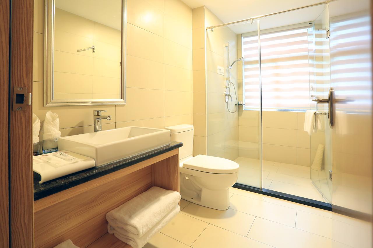 Oyo8001 Tiandi Hotel Sencsen Kültér fotó